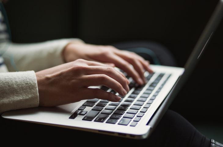 redes sociais no currículo